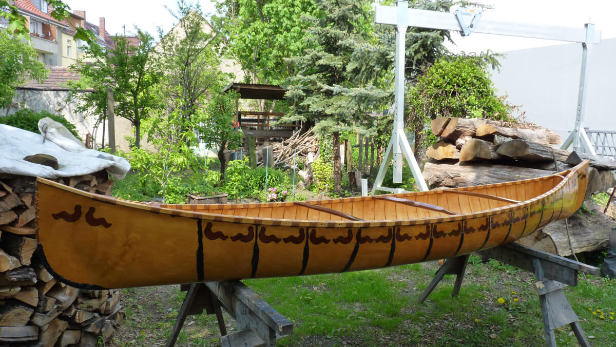 Wooden Canoe - Frame A Class - Look from the side